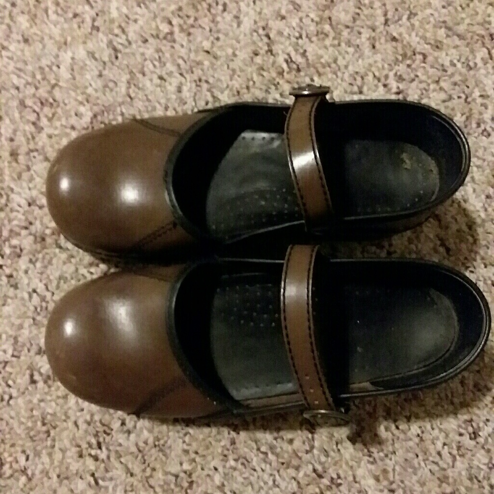 Size 37 brown mary jane danskos